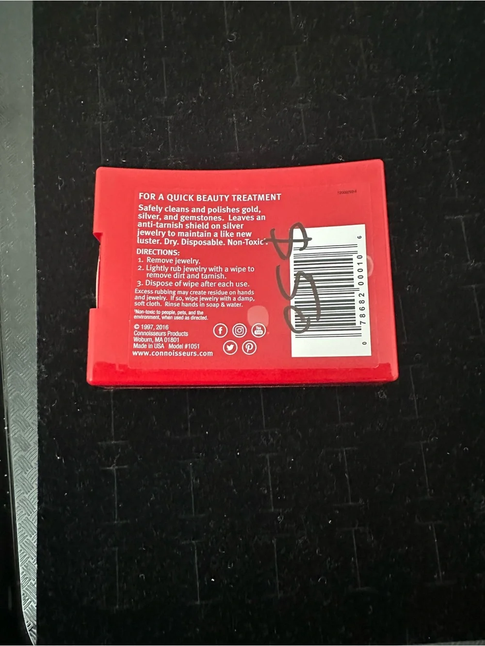 New Connoisseurs Gold + Silver Jewelry  cleaning Wipes - Red Case